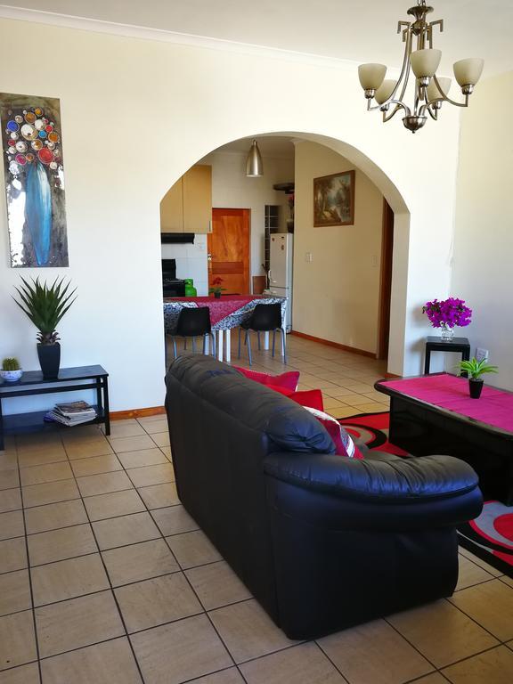 12 Greenpoint Guesthouse Cape Town Exterior photo