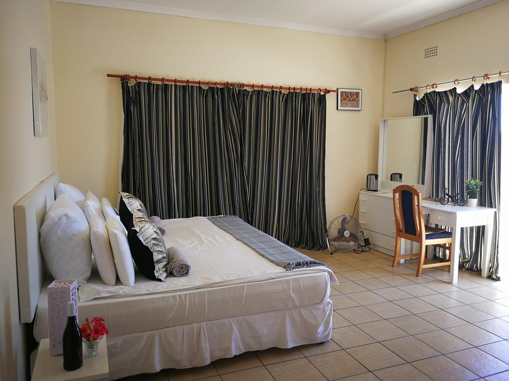 12 Greenpoint Guesthouse Cape Town Exterior photo
